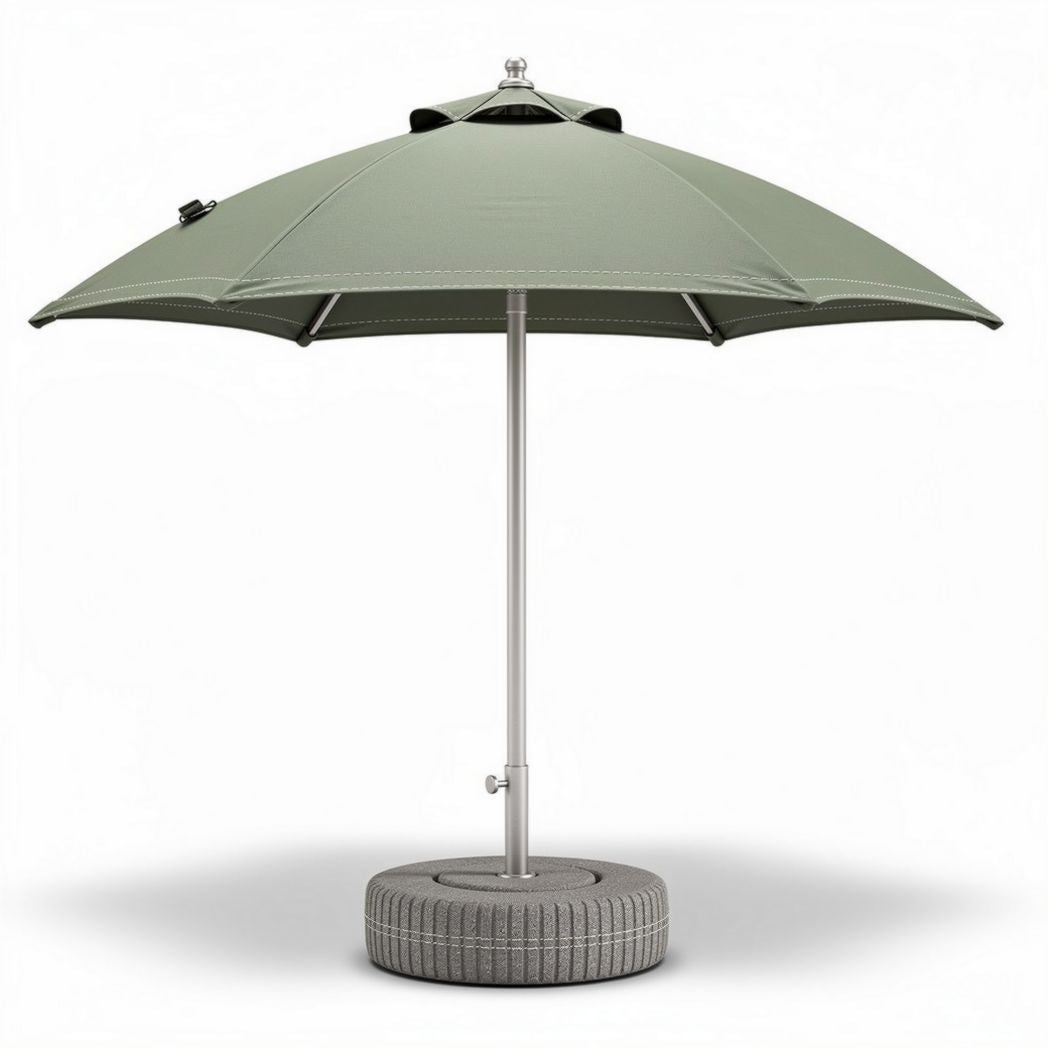 Tuinparasol met een groene doek en betonnen voet 200 x 200 x 250cm